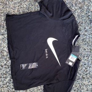 Black Nike crop top short sleeve